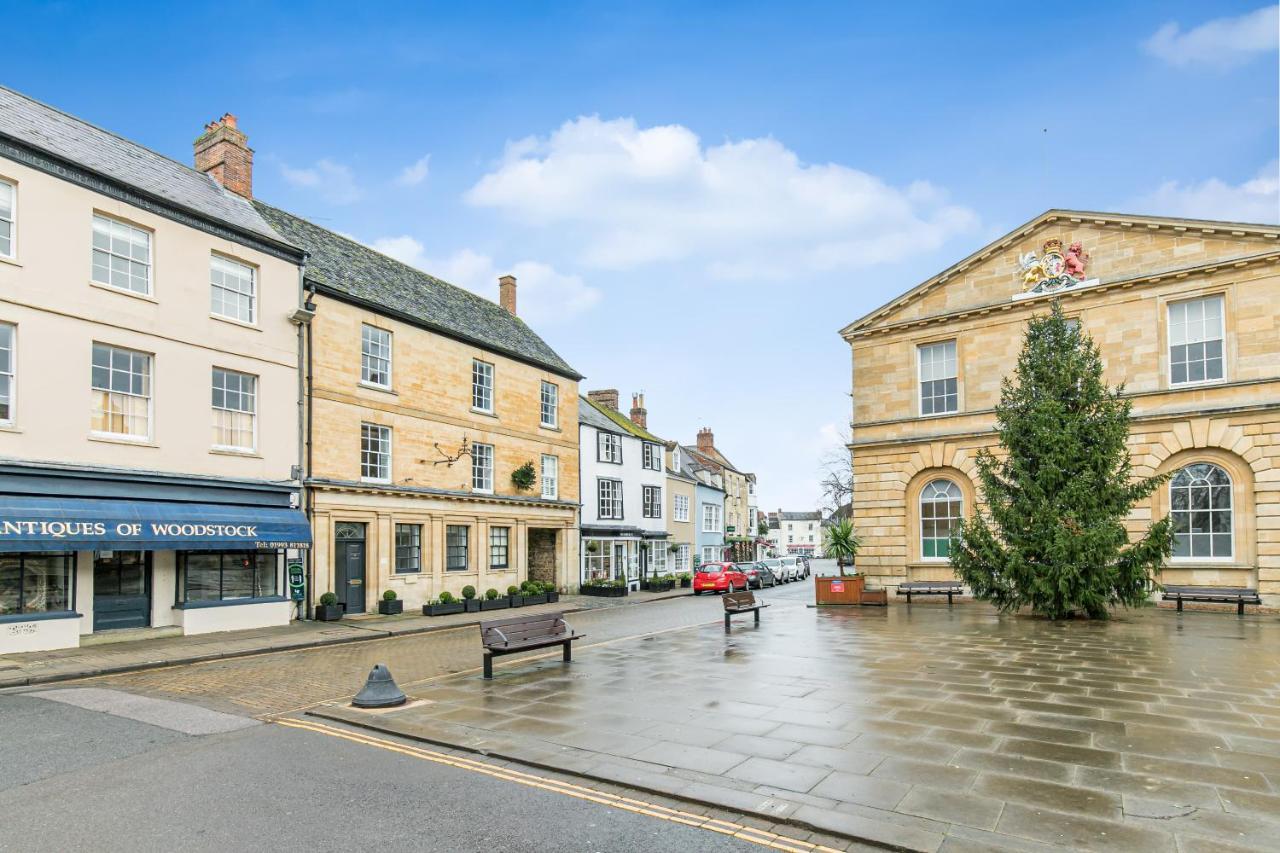Oxfordshire Living - The Spencer Apartment - Вудсток Экстерьер фото